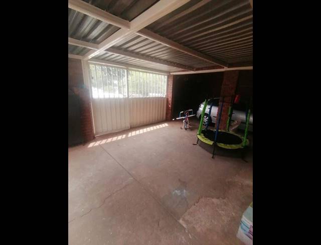 3 BEDROOM TOWNHOUSE FOR SALE IN BOKSBURG SOUTH